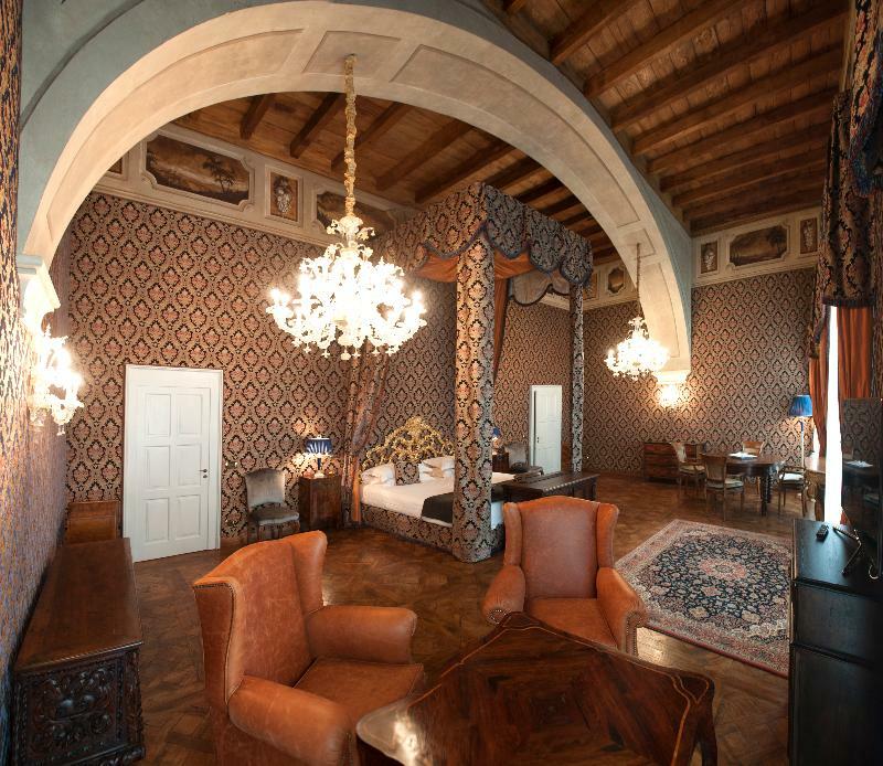 מלון Castello Di גווארנה מראה חיצוני תמונה
